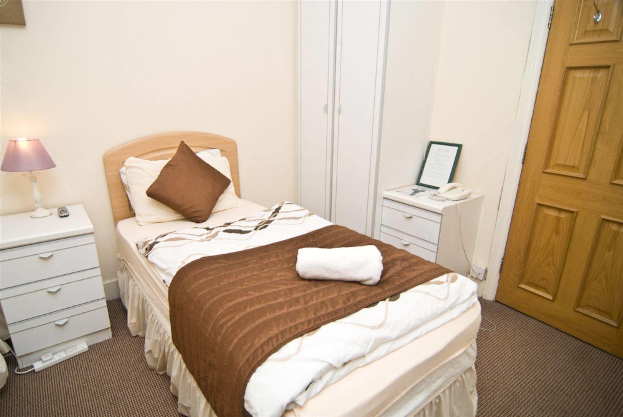 Skylark Guest House Hounslow Eksteriør billede